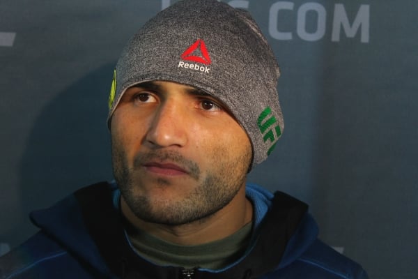 Lineker enxerga caminho mais curto até cinturão do UFC após doping de Dillashaw