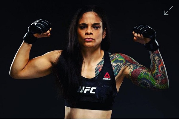 ‘Livinha’ Souza enfrenta ex-campeã do UFC em busca do top 15 dos palhas