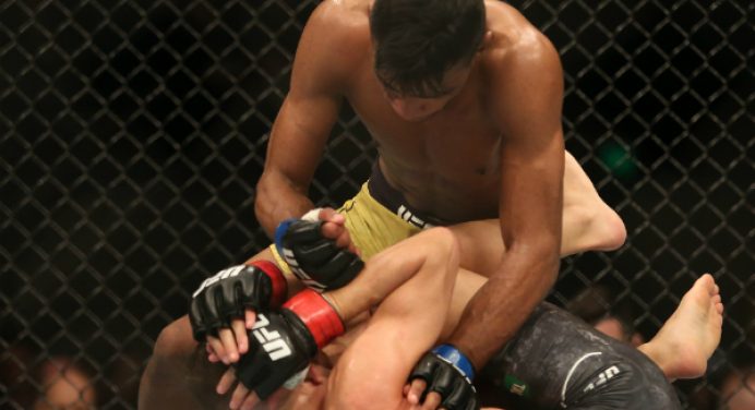 Decisão dividida! Raulian Paiva perde no detalhe e estreia com derrota no UFC