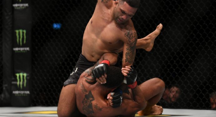 Dana White condena decisão do árbitro que deu vitória a brasileiro no UFC Londres
