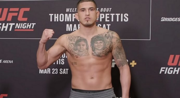 Nocaute surpreendente rende a Anthony Pettis R$ 195 mil por ‘Performance da Noite’