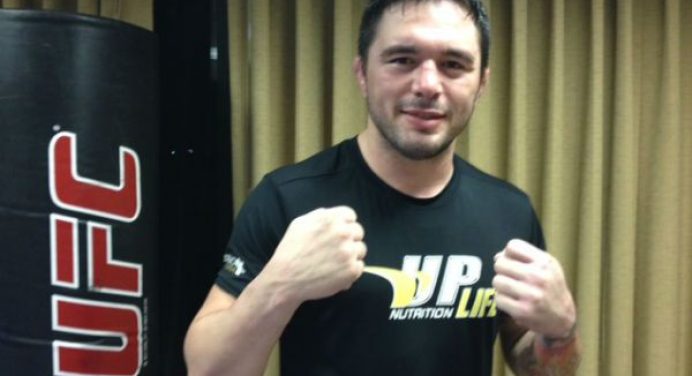 Ex-UFC, Rony ‘Jason’ volta a vencer no MMA após cinco anos de jejum