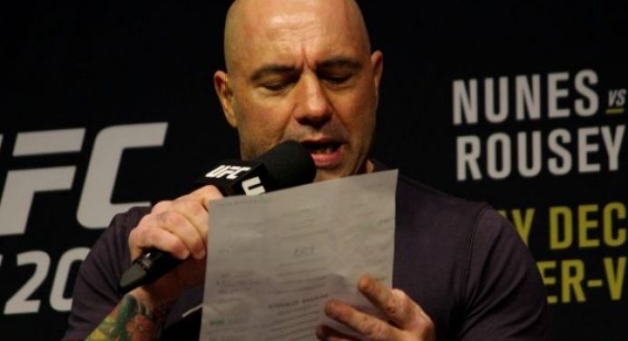 Joe Rogan se recusa a comentar UFC 249 e questiona permanência do evento