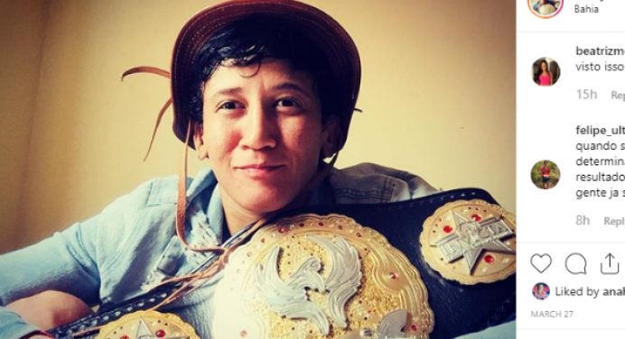 Especialidade da casa! Virna Jandiroba finaliza e conquista primeira vitória no UFC