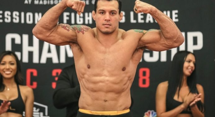 Brasileiro ex-UFC sofre lesão assustadora em evento de grappling de Sonnen; veja