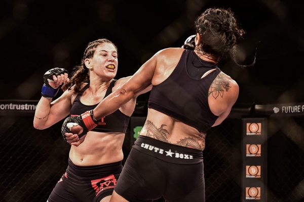 Karol Rosa encara Julia Avila no UFC Singapura, em outubro