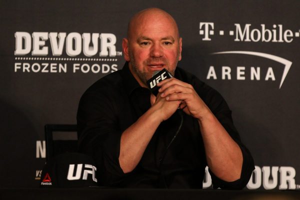 De olho na pandemia, Dana prevê utilizar ‘Ilha da Luta’ do UFC por “um bom tempo”