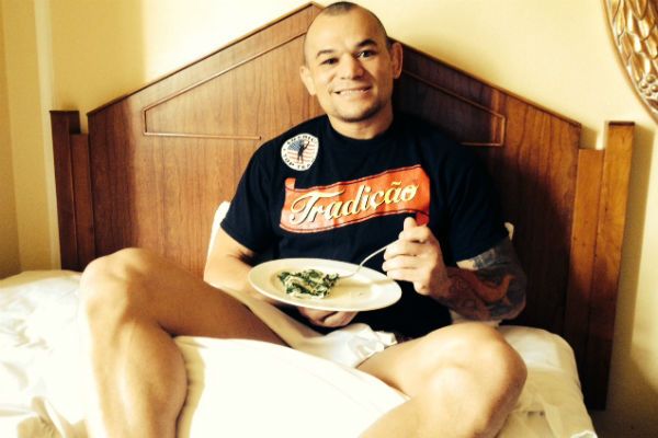 Evento asiático de MMA deixa Tibau e outros lutadores sem pagamento: “Papelão”