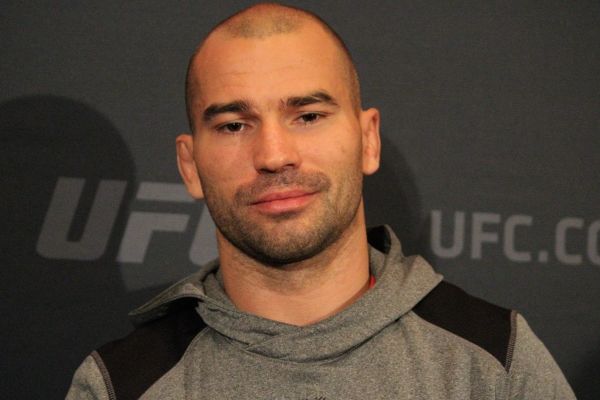 Por rivalidade, ex-UFC propõe lutar de graça contra companheiro de Khabib; entenda