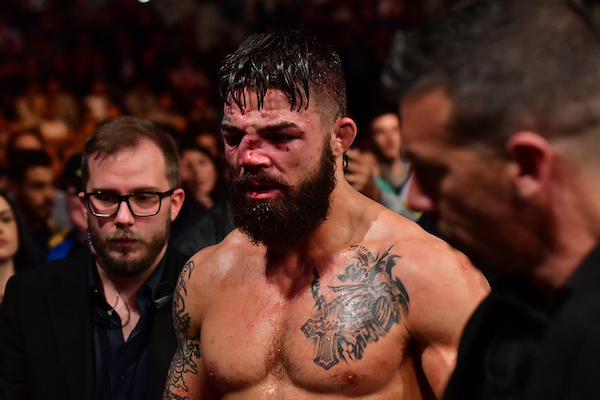 Lutador do UFC discute com ator e o desafia para briga de rua