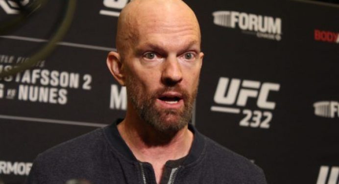 Programa antidoping do UFC inicia testes experimentais via fluido oral