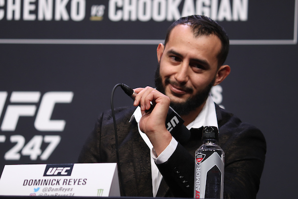 Reyes demonstra interesse em luta contra Blachowicz pelo cinturão interino do UFC