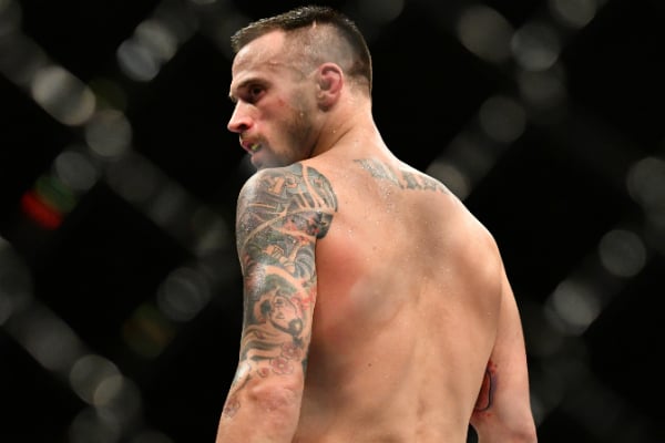 Lutador se revolta com possível conflito de interesses de juiz responsável por revés no UFC 247