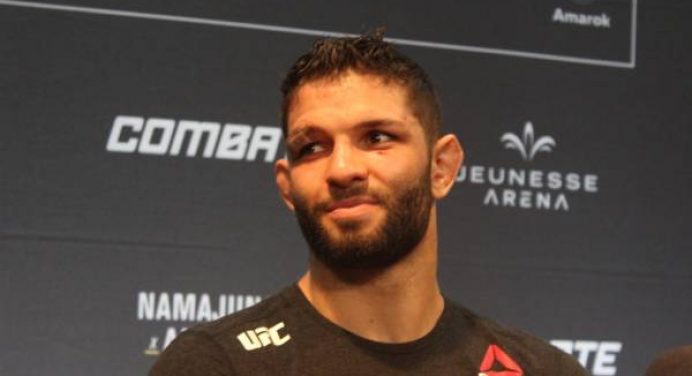 Thiago Moisés finaliza no segundo assalto e desafia ex-campeão do UFC