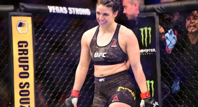 Mackenzie Dern comemora octógono menor no UFC Las Vegas: “Menos espaço para ela fugir”