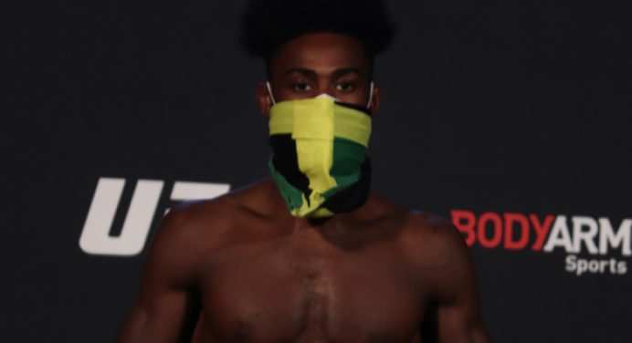 Sterling promete se manter preparado caso luta de título precise de reserva