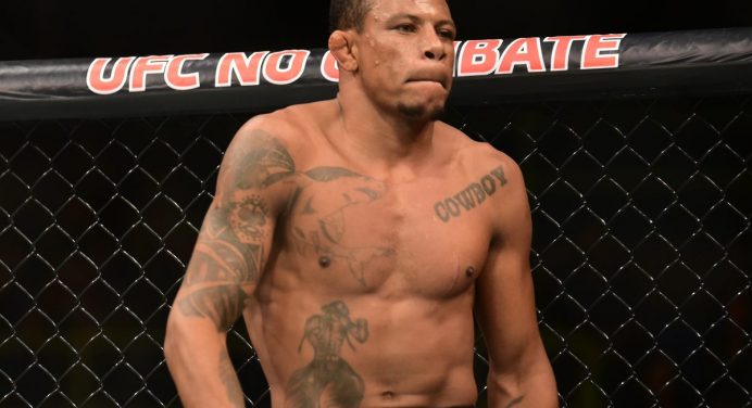 Após voltar a vencer no UFC, Alex ‘Cowboy’ mira manter boa fase para retornar ao ranking