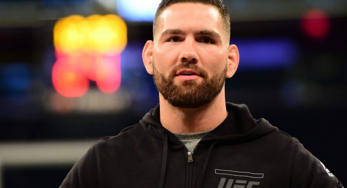 Weidman admite senso de urgência diante de Akhmedov: “Preciso de uma vitória”