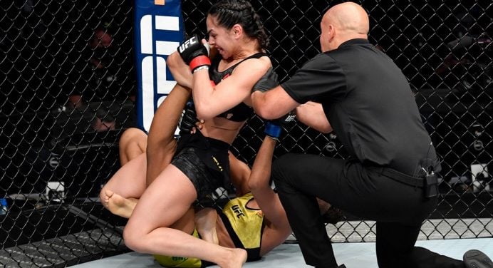 Ariane Lipski finaliza Luana ‘Dread’ no primeiro round do UFC Abu Dhabi 3