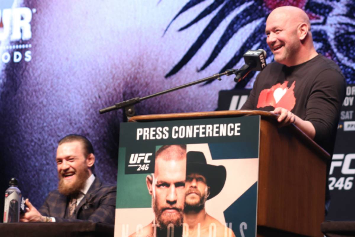 Dana diz que “não ficaria surpreso” se McGregor voltar a lutar pelo UFC em 2021