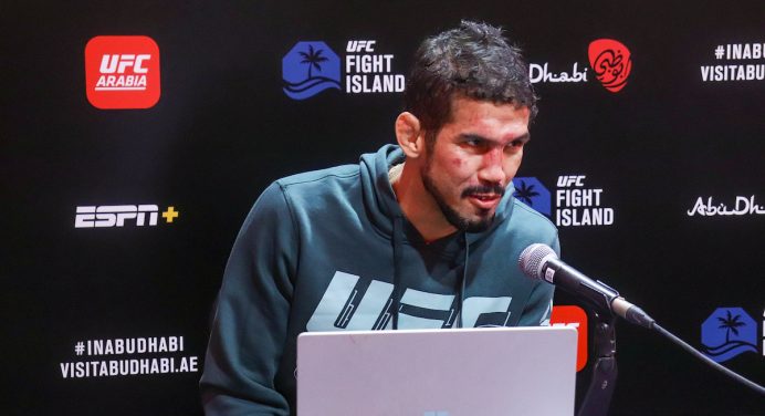 Leo Santos cobra UFC por mais oportunidades: “Minha hora vai passar”