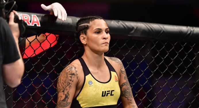 UFC 251: Vanessa ‘Miss Simpatia’ luta contra a saudade para garantir o futuro da filha
