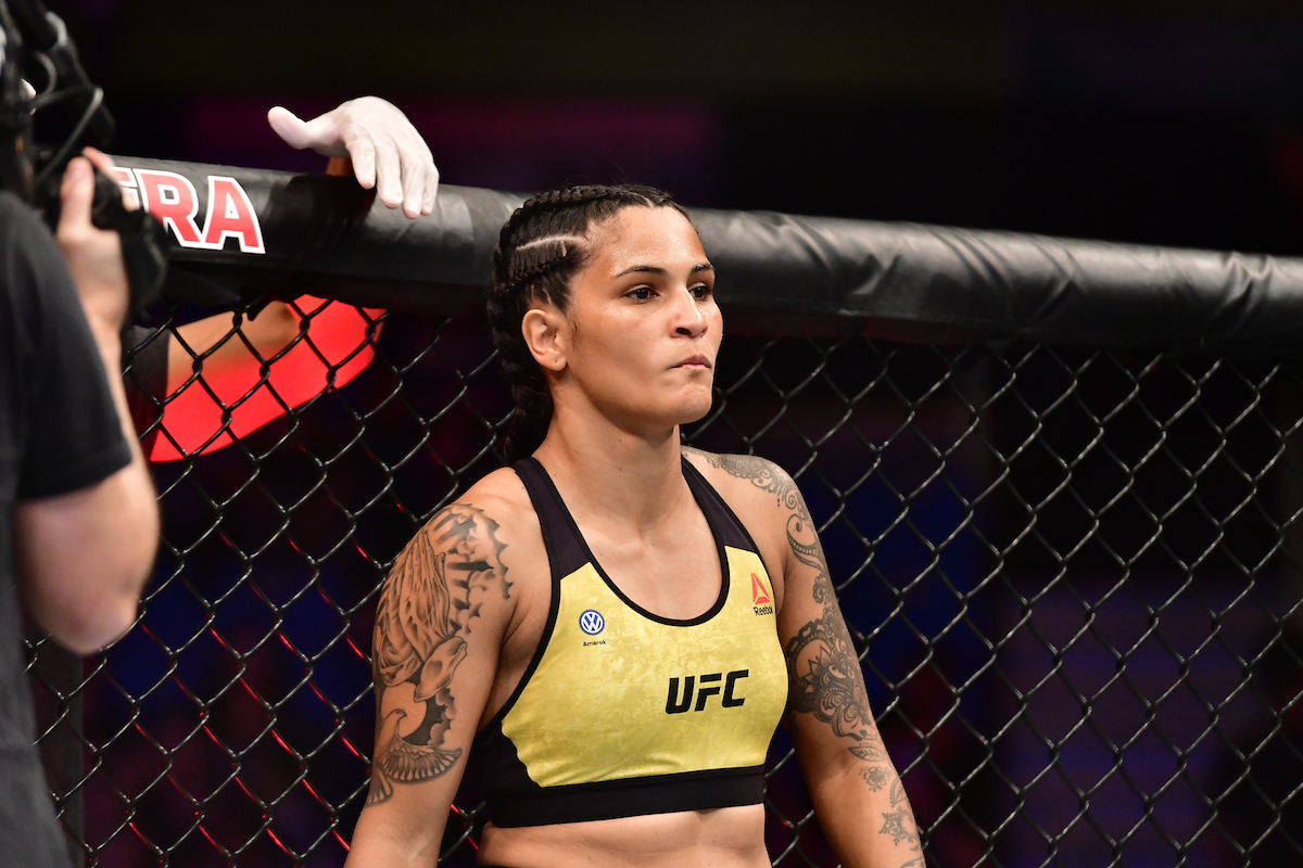 UFC 251: Vanessa ‘Miss Simpatia’ luta contra a saudade para garantir o futuro da filha