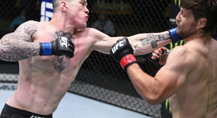 Algoz de brasileiro recebe R$ 290 mil em prêmio bônus do UFC Las Vegas