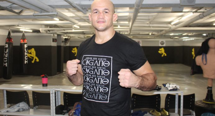 Em busca de recuperação, Junior ‘Cigano’ enfrenta Ciryl Gane no UFC 256, diz site