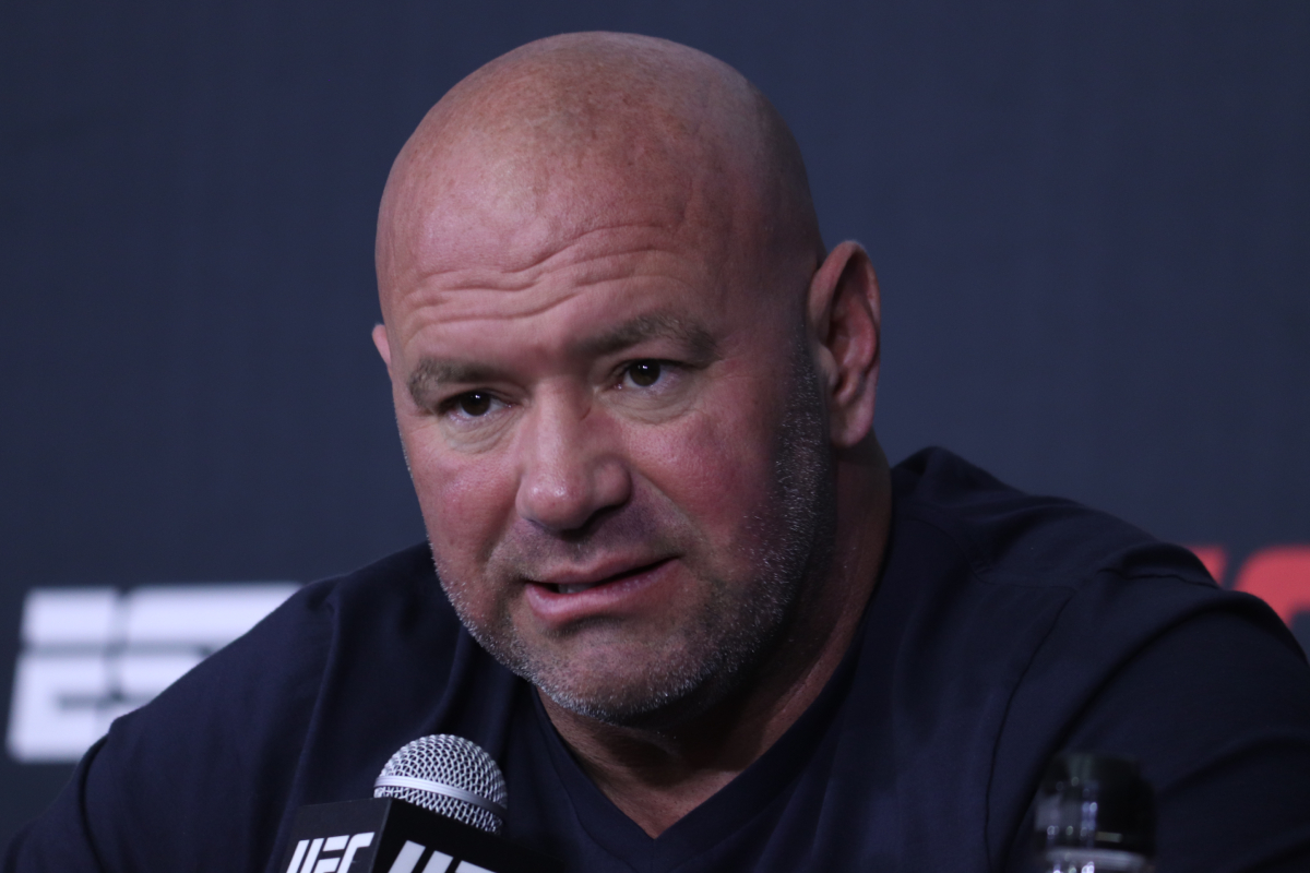 Dana White critica médico por não interromper duelo principal do UFC Las Vegas