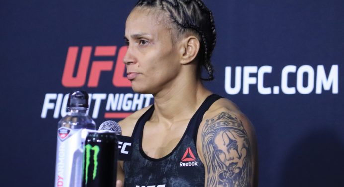 Amanda Lemos promete nocaute no UFC 259 e mira ‘roubar’ vaga de rival no ranking