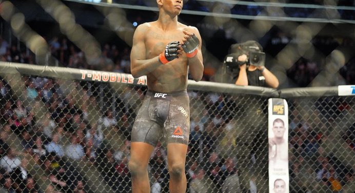Adesanya aposta em diferença física com Borrachinha para chocar fãs do UFC