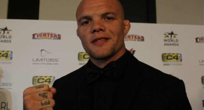 Anthony Smith revela arrependimento por luta com Glover e cita problema familiar