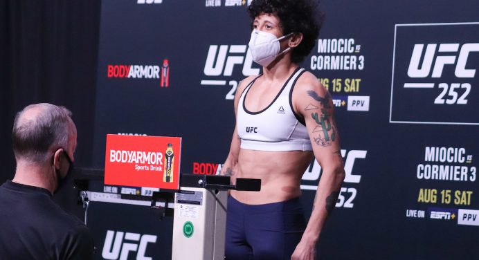 Jandiroba exalta ascensão do MMA feminino: “De mãos dadas com processo histórico”