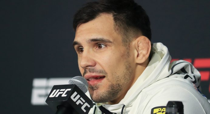 Adversário de ‘Marreta’ comemora chegada de Adesanya nos meio-pesados do UFC