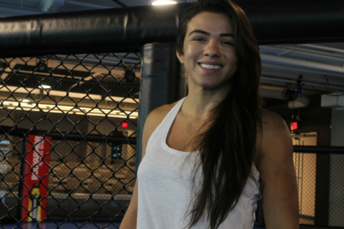 Claudia Gadelha comunica o UFC de sua aposentadoria do MMA