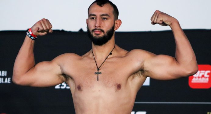 UFC remarca luta entre Dominick Reyes e Jiri Prochazka para maio, diz site