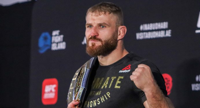 Jan Blachowicz abre as portas para Glover Teixeira disputar cinturão do UFC