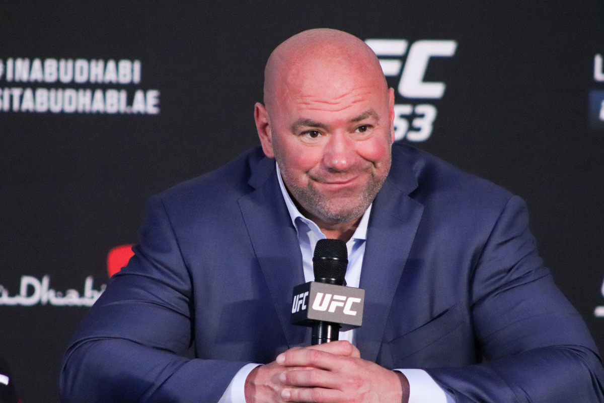 Dana admite ter ficado impressionado com evolução e vitória de ex-campeão do UFC