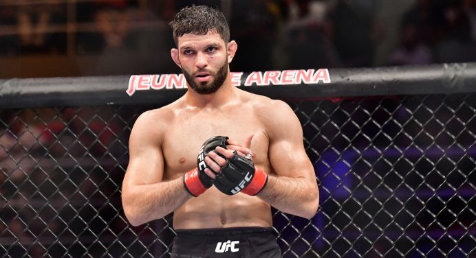 Recuperado da COVID-19, Thiago Moisés prevê “luta movimentada” contra rival ‘falador’