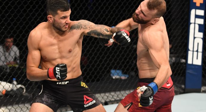 Luigi Vendramini nocauteia em 72 segundos e anota primeira vitória no UFC