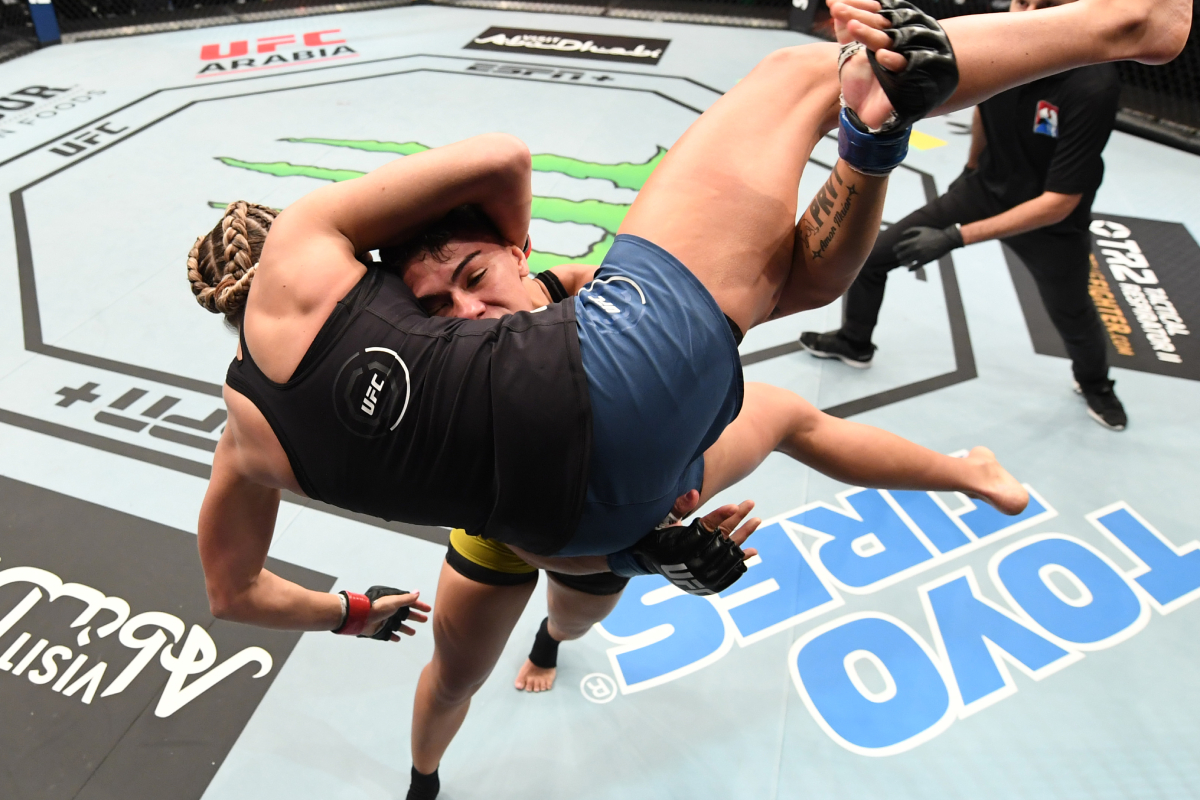 Jéssica ‘Bate-Estaca’ nocauteia número um do ranking e pede por cinturão do UFC