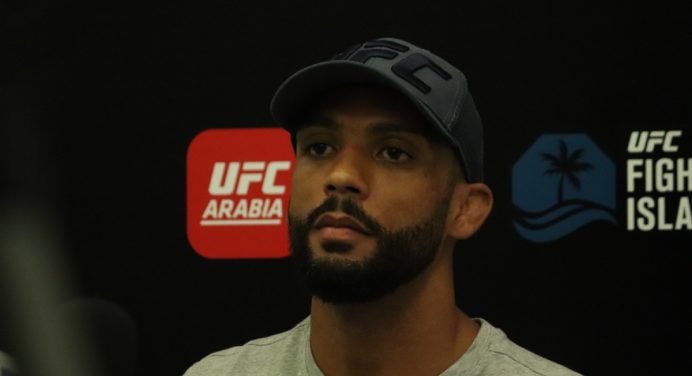 Edson Barboza ignora mudança de rival e promete melhor atuação no peso-pena