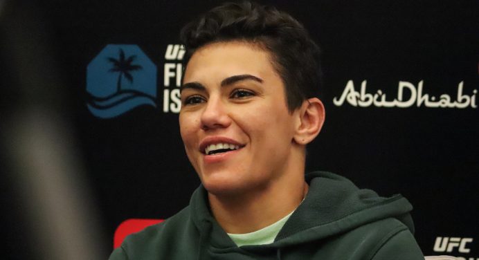 Perto de disputar título dos moscas, ‘Bate-Estaca’ admite interesse em cinturão dos galos