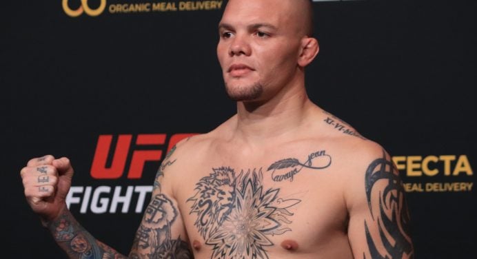 Anthony Smith substitui Johnny Walker e enfrenta Jimmy Crute no UFC 261, diz site