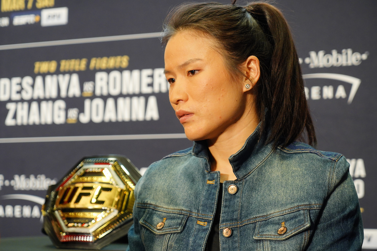 UFC planeja luta entre Zhang Weili e Namajunas pelo título dos palhas para abril, diz site