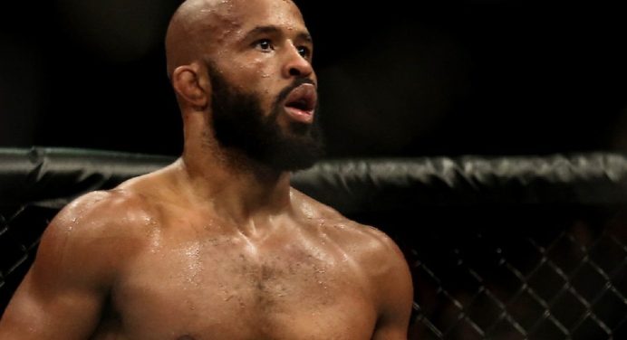 Demetrious Johnson planeja consultar Khabib e St-Pierre sobre aposentadoria do MMA