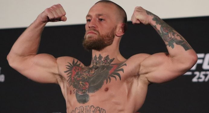 Treinador de McGregor exalta potência nos golpes do pupilo: “Nível extraordinário”