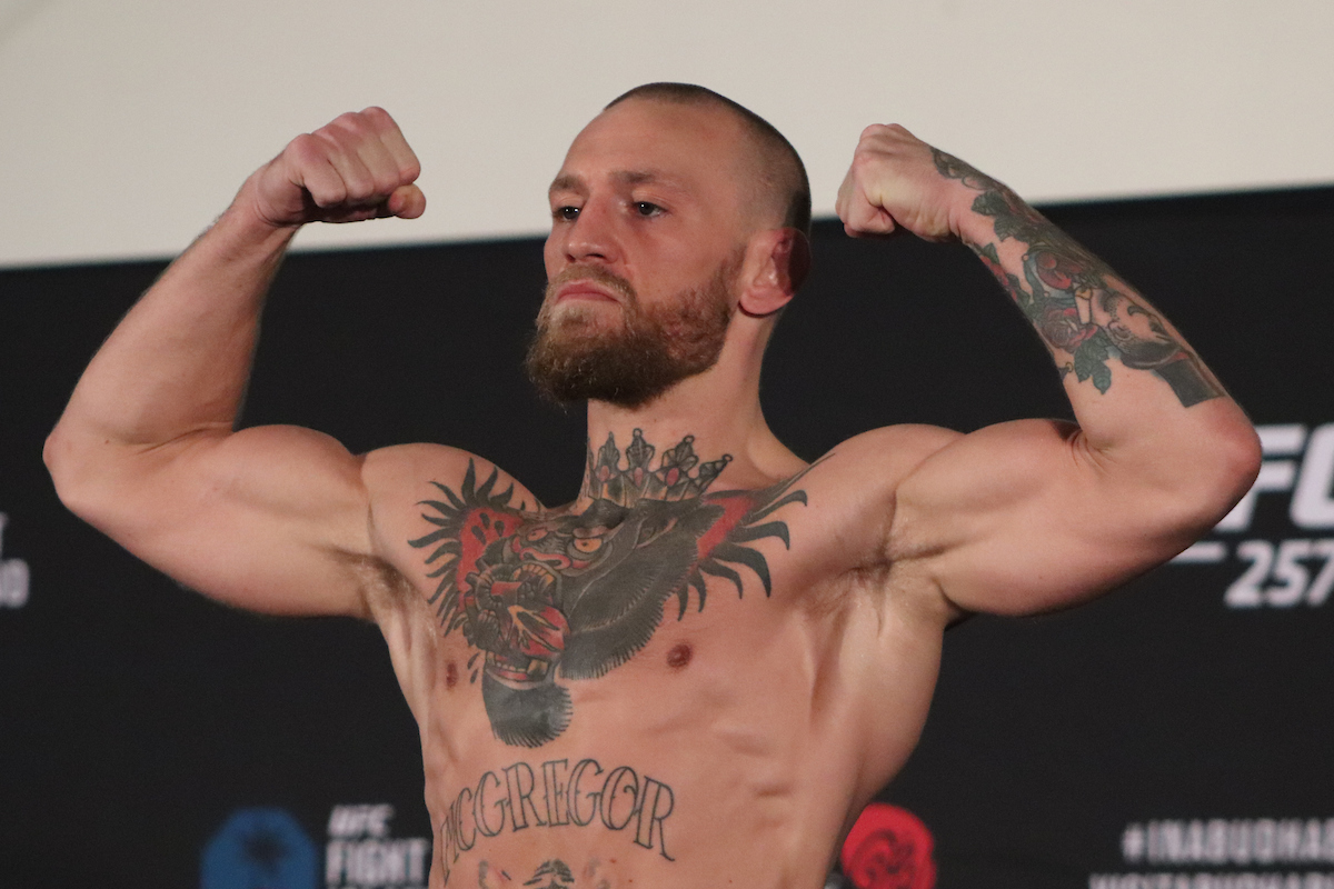 UFC 257 marca retorno de McGregor em duelo que pode aproximá-lo de cinturão