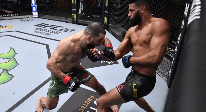 Apesar de revés, Dhiego Lima celebra volta ao UFC e aprova ‘novo’ pescoço